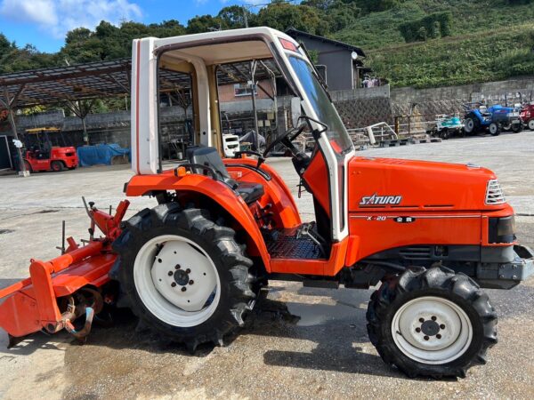 KUBOTA X20 (X-20) s rotavatorem 801MTH