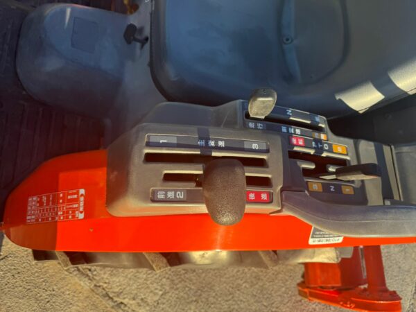 KUBOTA B92 4x4 servo 353mth - Image 5